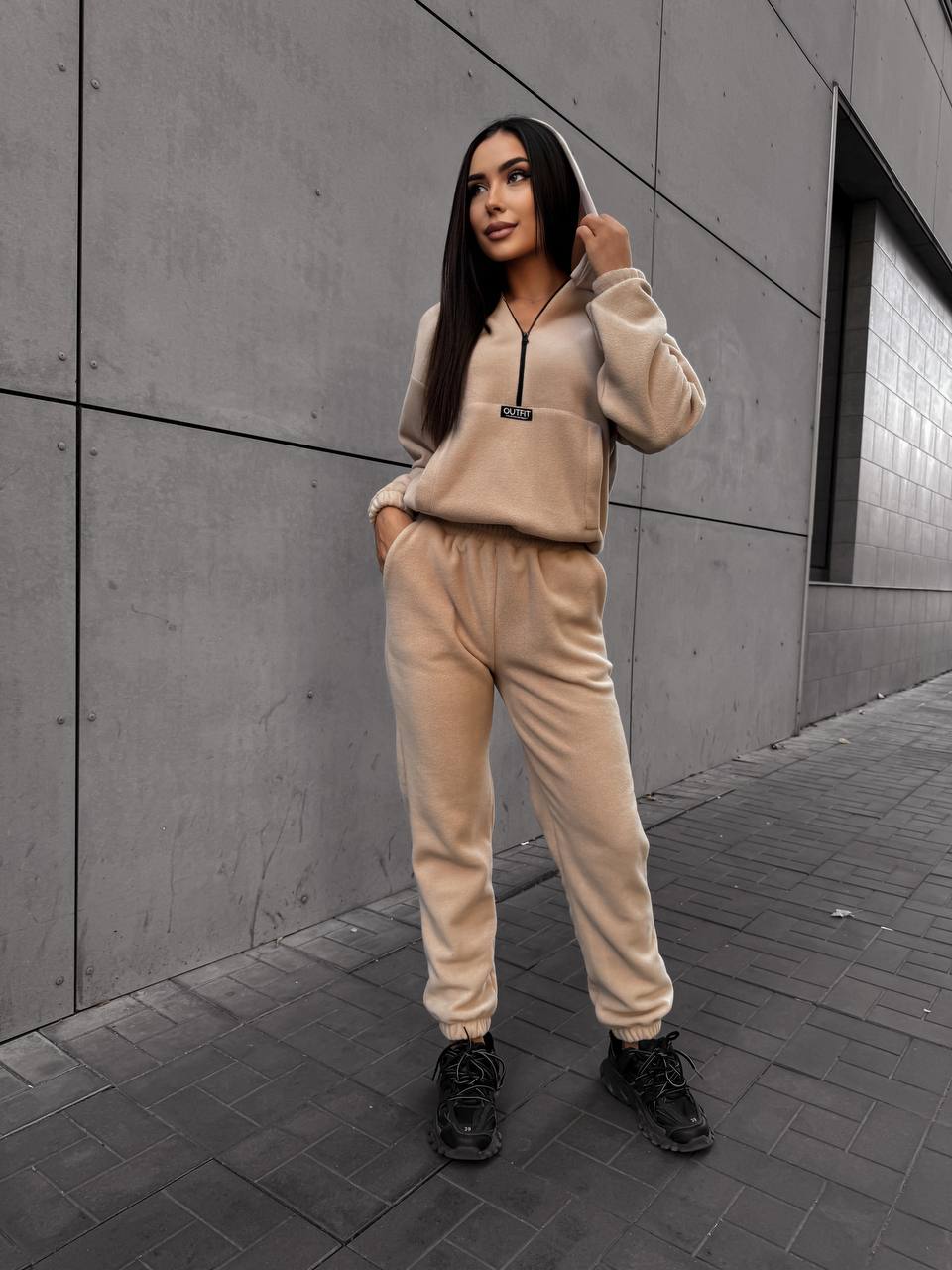 f10e06db-933c-11f0-8624-dee18ff4e8c0_1