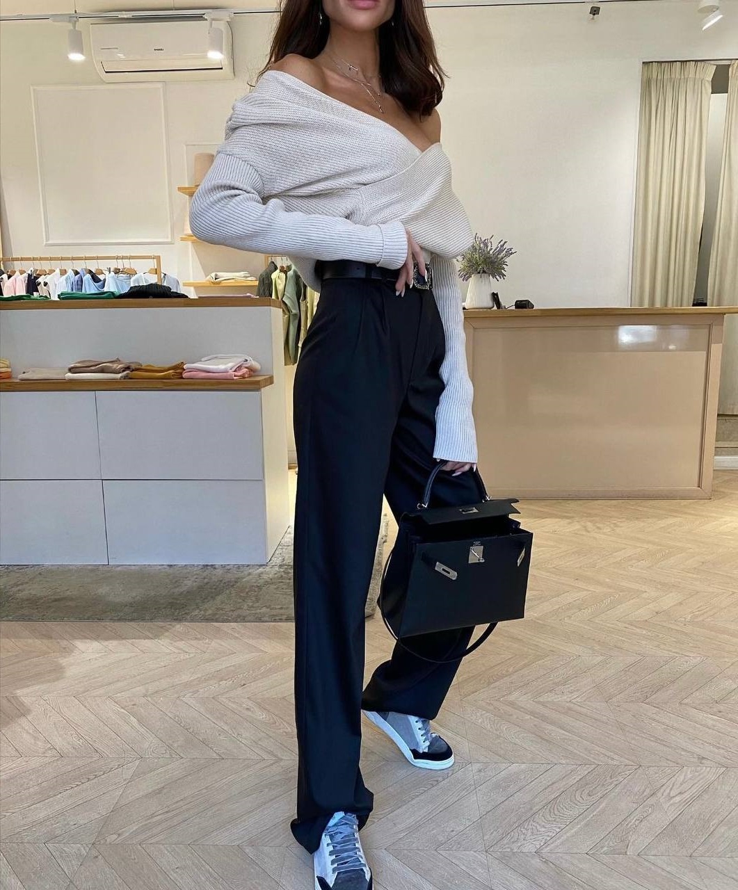 f17752fd-6b33-11ef-861f-dee18ff4e8c0_1