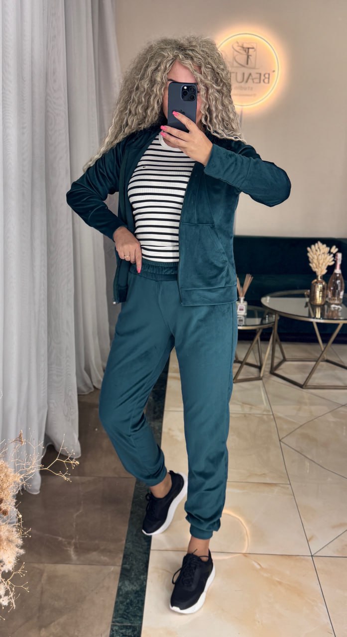 f23b85fa-4119-11f0-8622-dee18ff4e8c0_1