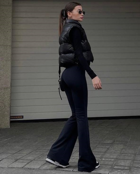 f3111c3a-7fcf-11ee-ad33-166b0be12ee5_1