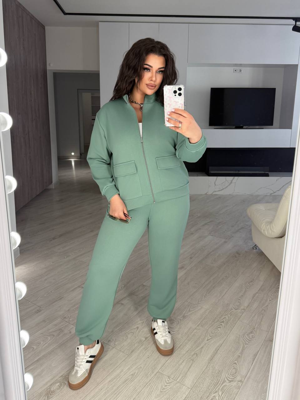 f43da0b5-9080-11f0-8624-dee18ff4e8c0_0