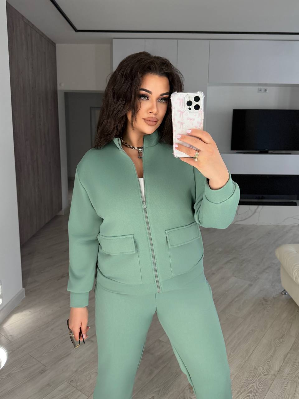 f43da0b5-9080-11f0-8624-dee18ff4e8c0_1