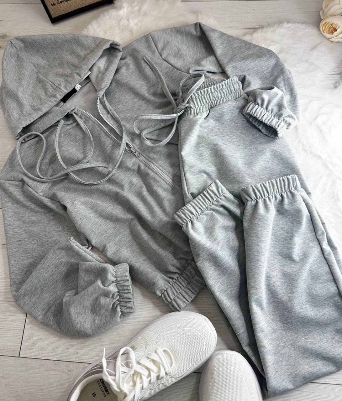 f5ef3dfe-2150-11f0-8622-dee18ff4e8c0_2