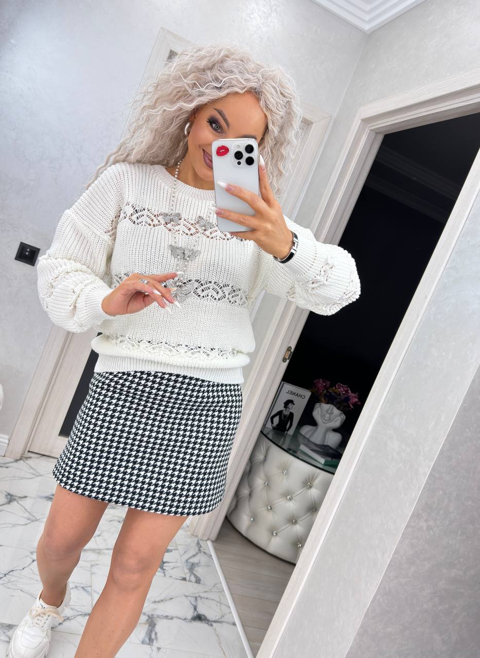 f6779578-e0cb-11ef-8621-dee18ff4e8c0_1