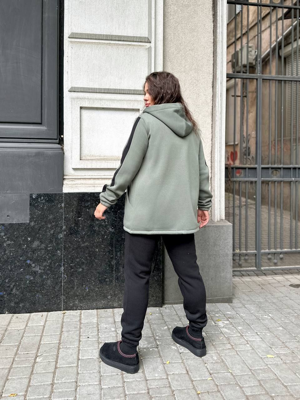 f6c04830-9bcf-11f0-8624-dee18ff4e8c0_1