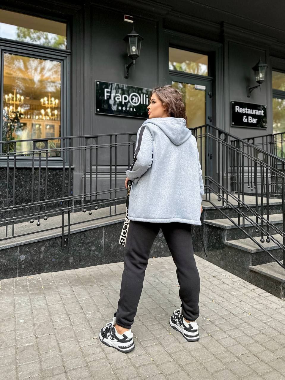 f6c04838-9bcf-11f0-8624-dee18ff4e8c0_2