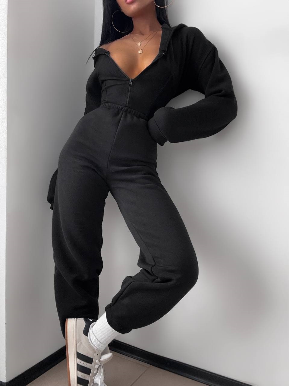 f84ca387-cc2c-11ee-ad4e-166b0be12ee5_1