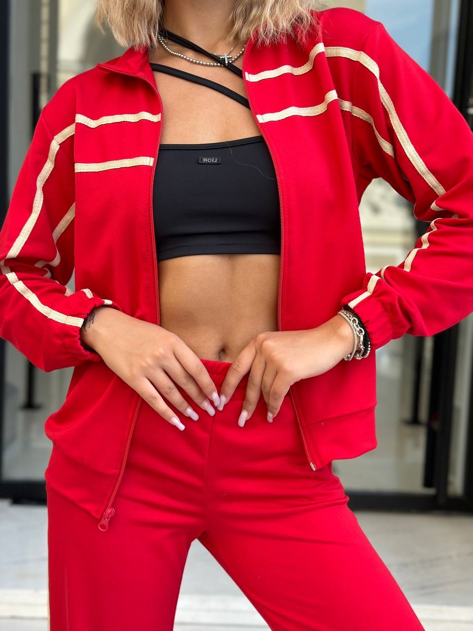 fbbfc6af-d977-11ef-8621-dee18ff4e8c0_1