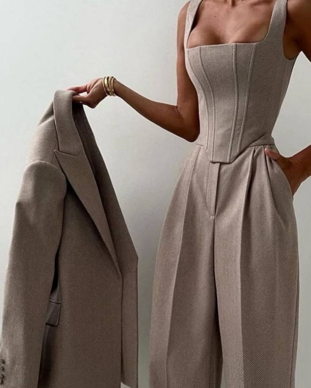 fbec6a42-7360-11f0-8624-dee18ff4e8c0_2