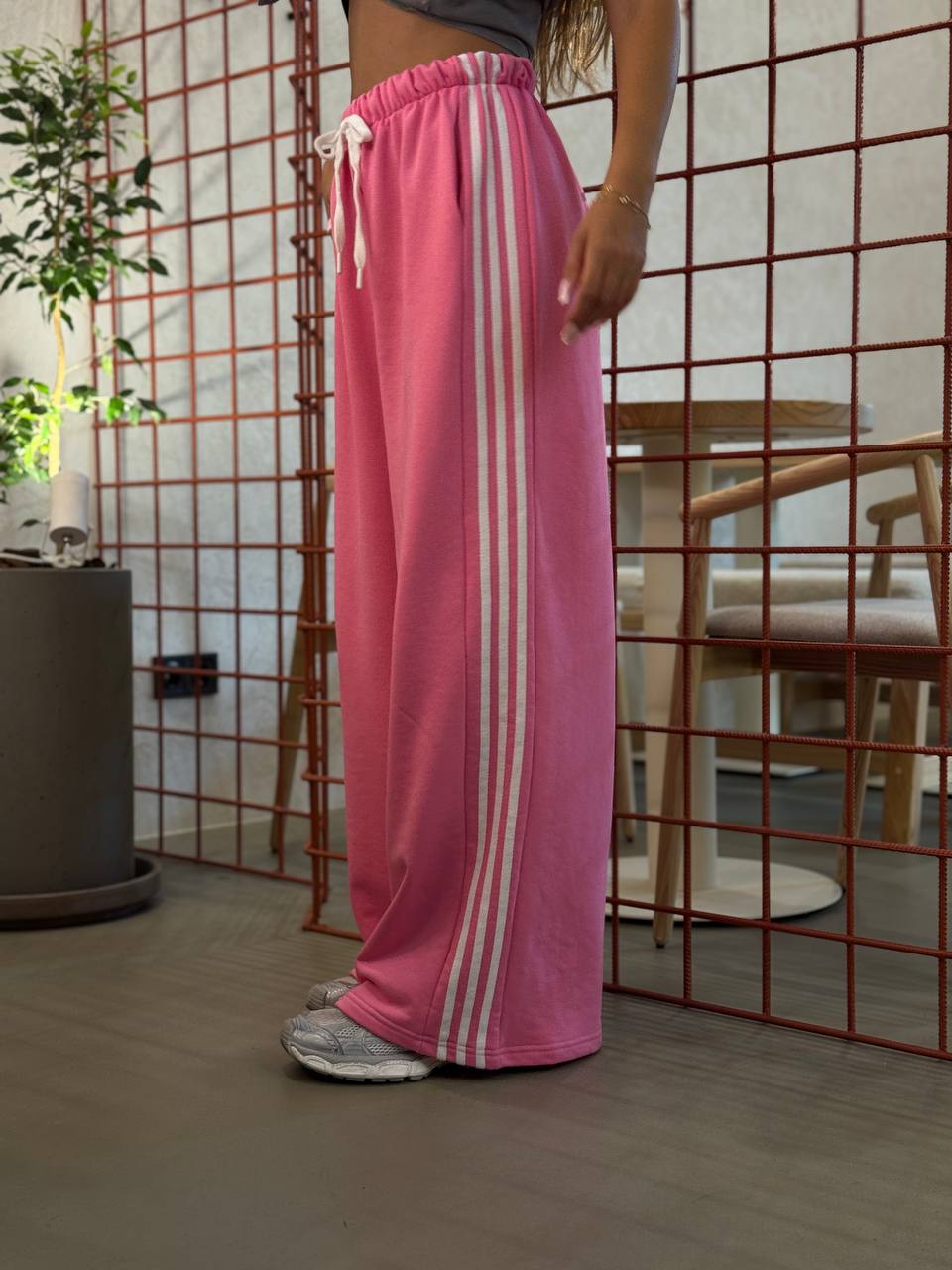 fcc4a8d5-691f-11f0-8624-dee18ff4e8c0_2