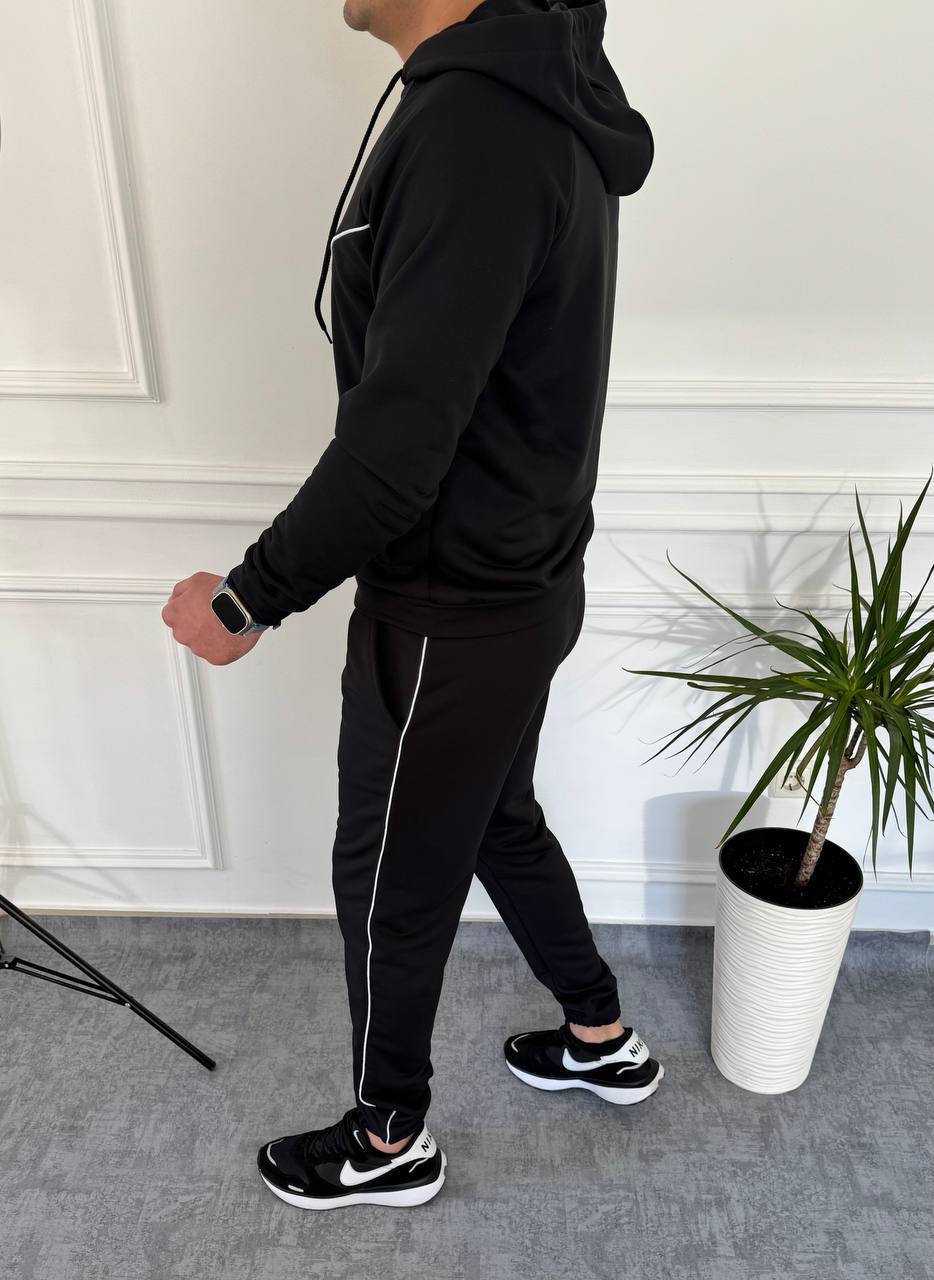 ff9f30bb-7133-11f0-8624-dee18ff4e8c0_1