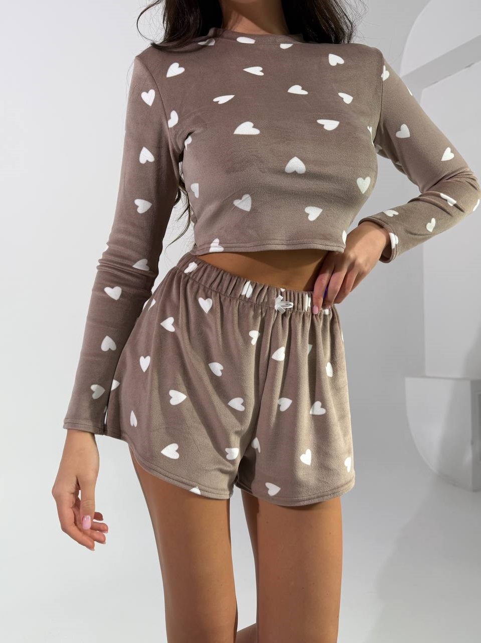 ca6e3917-4893-11f0-8622-dee18ff4e8c0_1