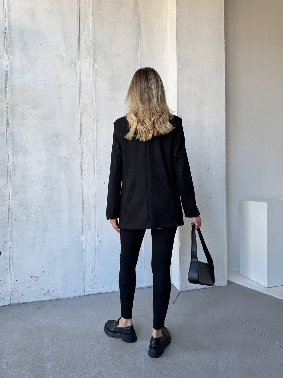 25d96c3b-c000-11f0-8624-dee18ff4e8c0_1