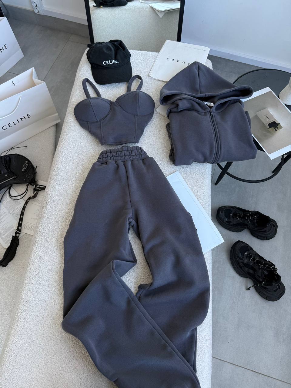 25ec127a-cdd4-11f0-8624-dee18ff4e8c0_2