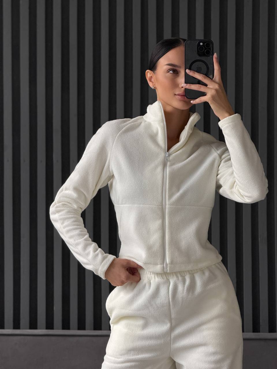 47a8d1a0-a922-11f0-8624-dee18ff4e8c0_1