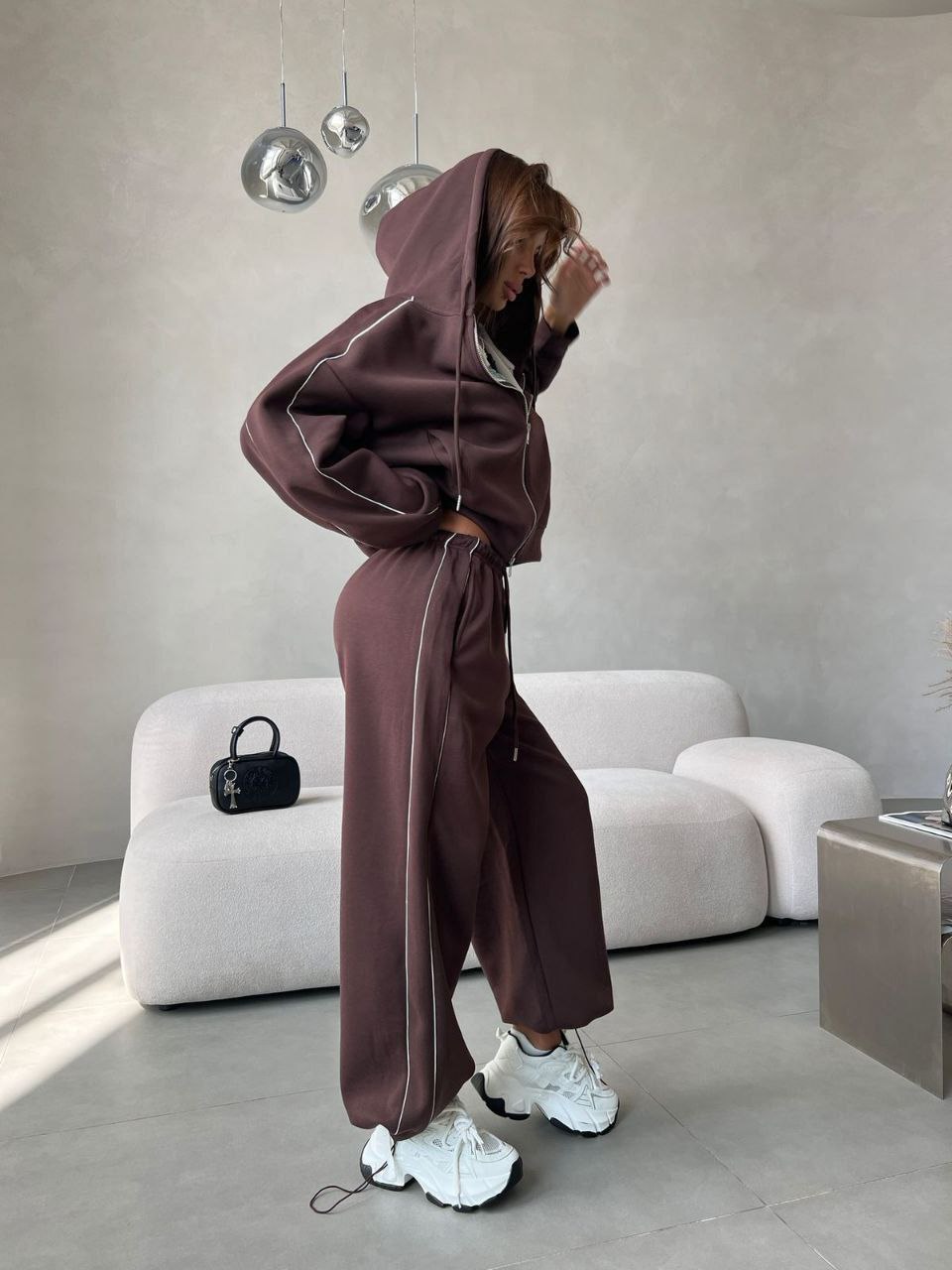 49a3a29a-4813-11f0-8622-dee18ff4e8c0_1