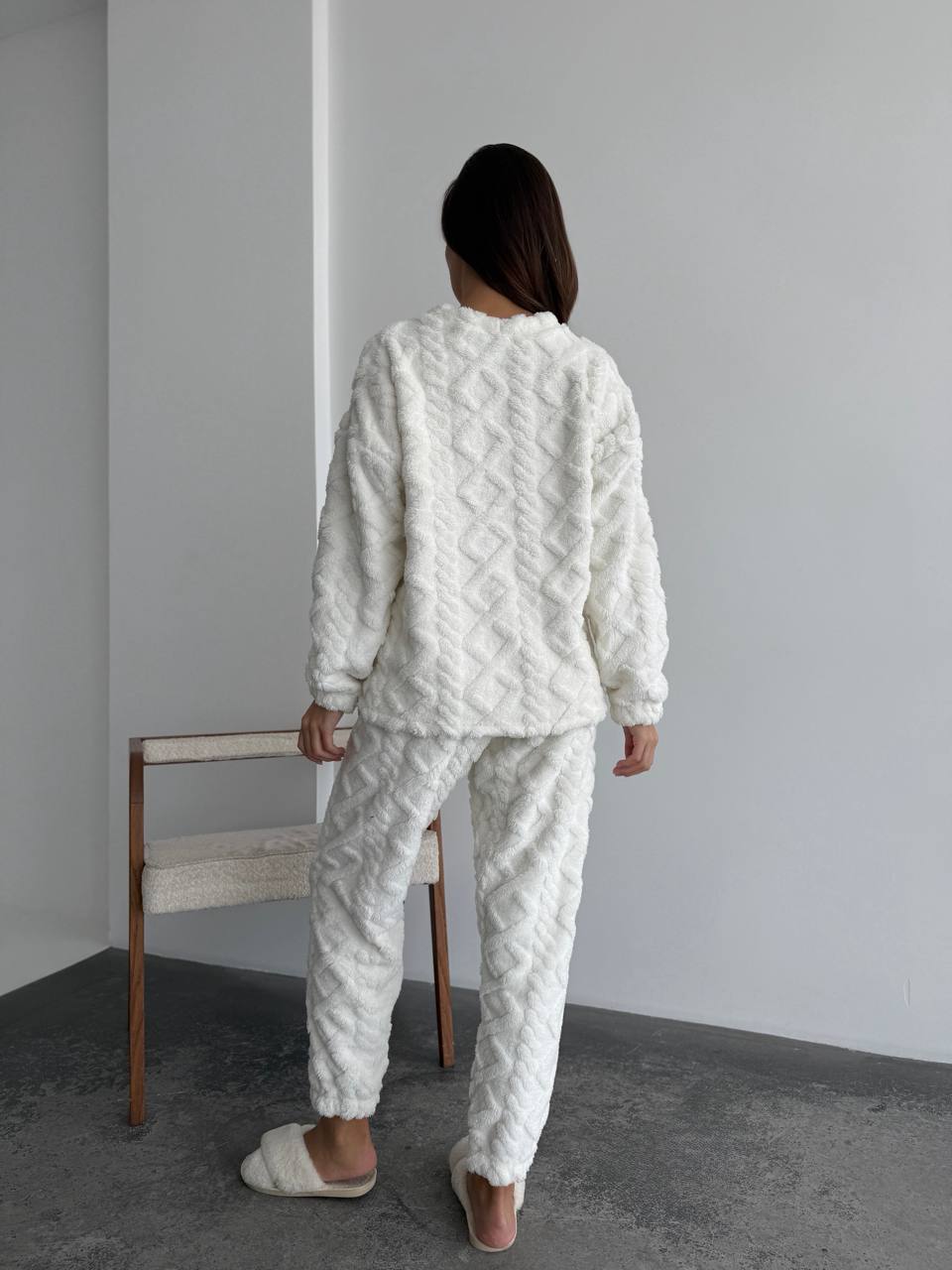 4b37aa5f-bfec-11f0-8624-dee18ff4e8c0_2