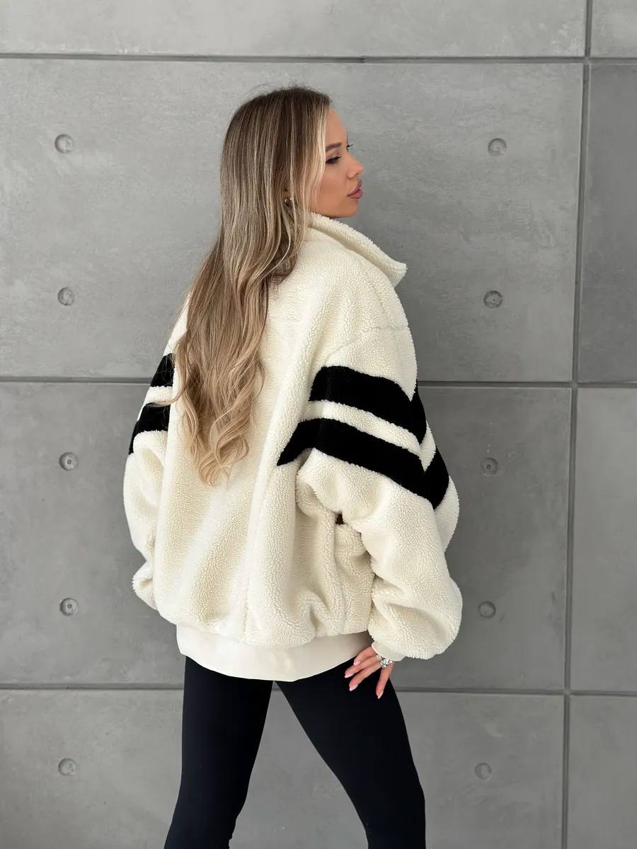 53bd2a49-b683-11f0-8624-dee18ff4e8c0_2