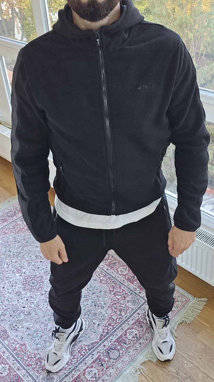 542b1992-4747-11f0-8622-dee18ff4e8c0_1