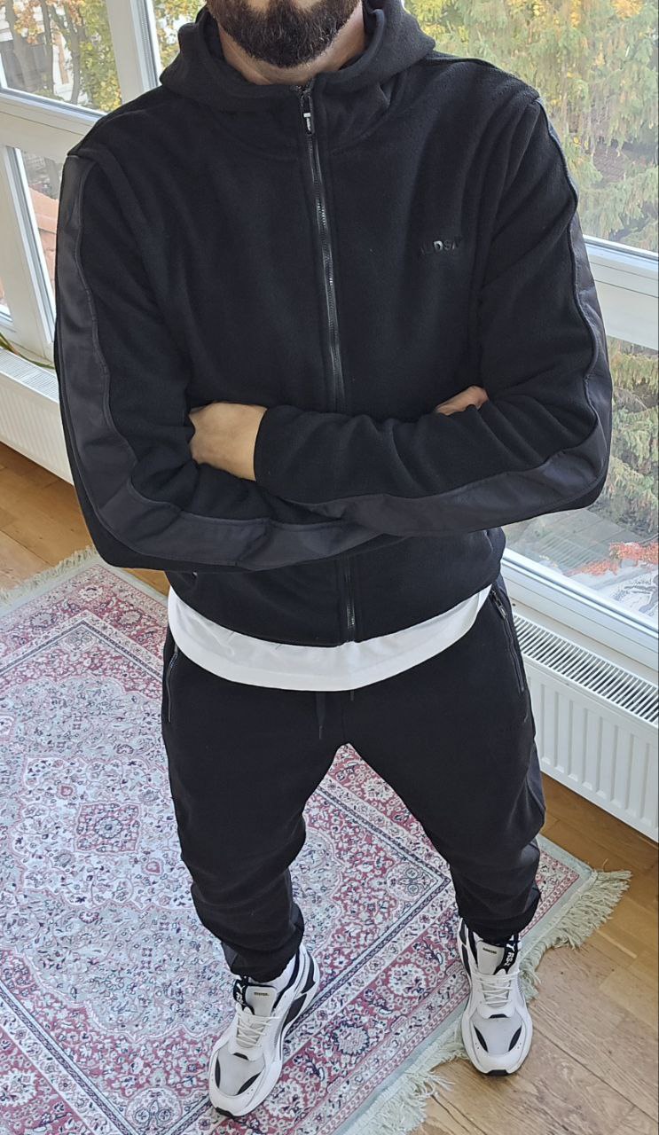 542b1992-4747-11f0-8622-dee18ff4e8c0_2