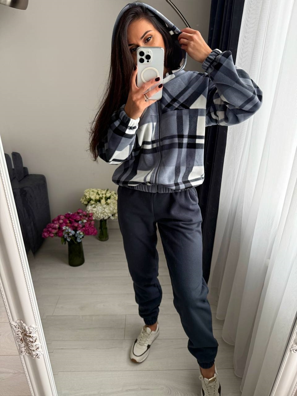 58c9355b-4689-11f0-8622-dee18ff4e8c0_1