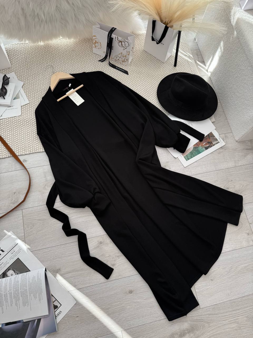 5cf27bd1-bc17-11f0-8624-dee18ff4e8c0_1