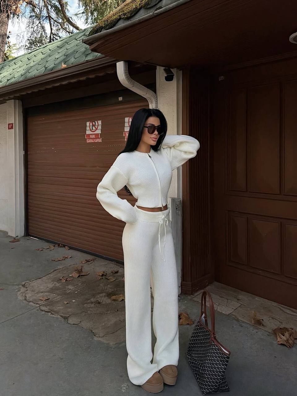 62d86cd8-b9b8-11f0-8624-dee18ff4e8c0_1