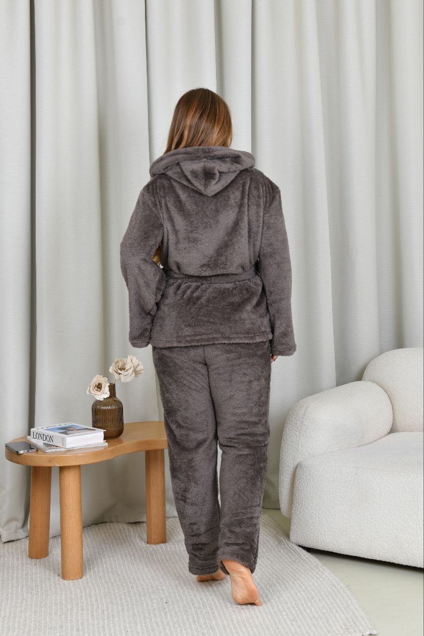 66a97444-b506-11f0-8624-dee18ff4e8c0_1