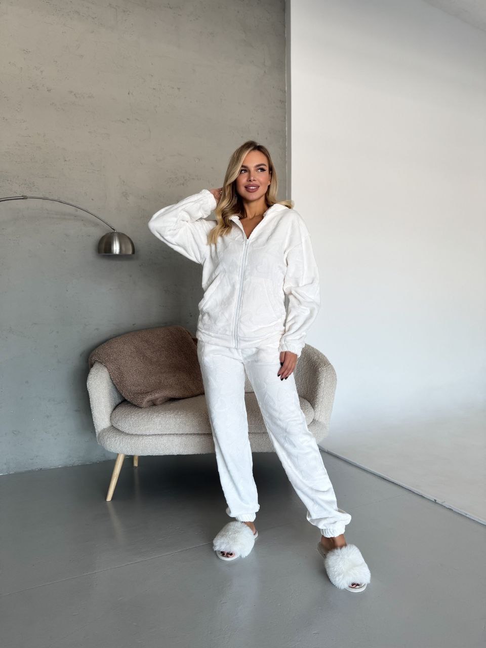 66bf6ee7-45a8-11f0-8622-dee18ff4e8c0_1