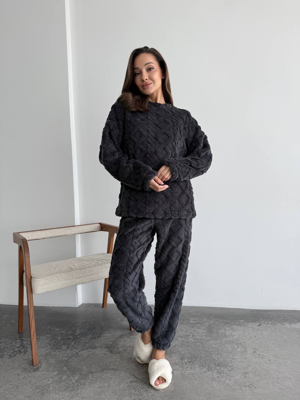 77bc8c20-4759-11f0-8622-dee18ff4e8c0_2