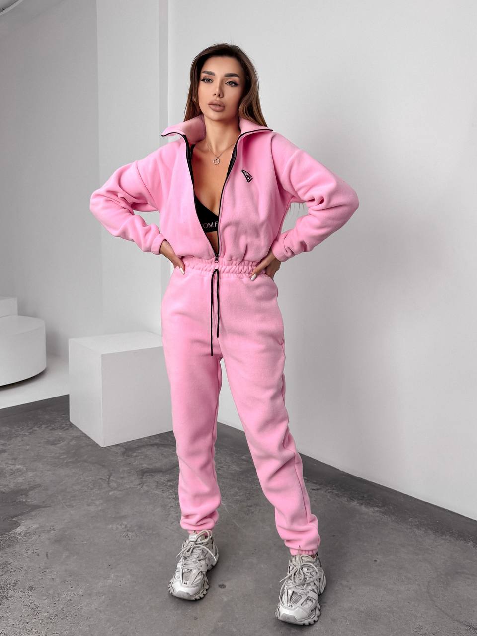 f8200452-c4c2-11f0-8624-dee18ff4e8c0_2