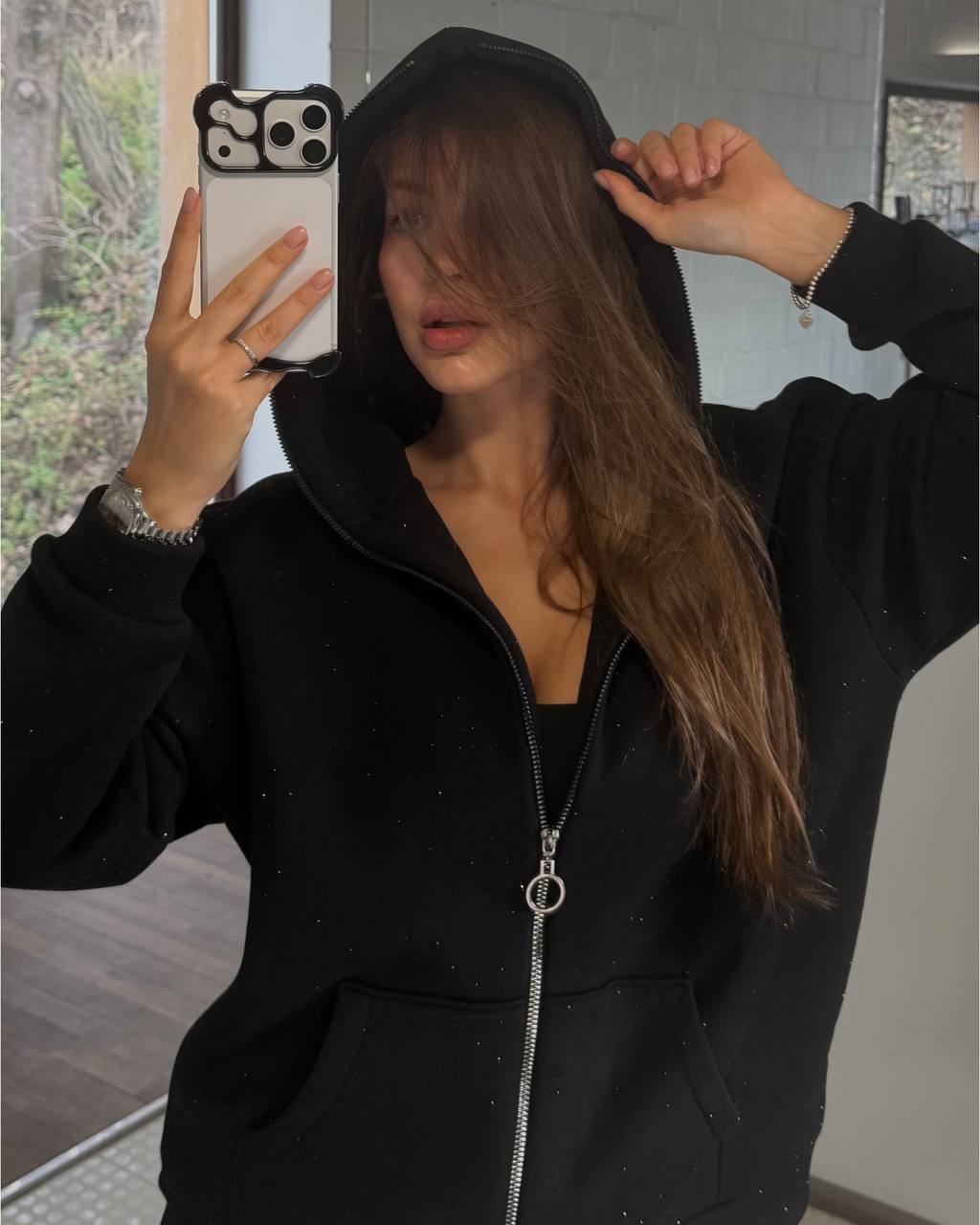 fa6e8dc8-48f6-11f0-8622-dee18ff4e8c0_2