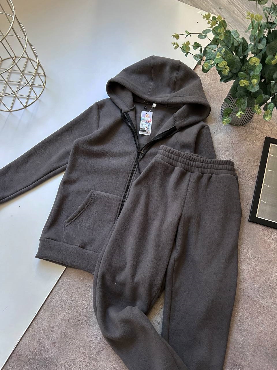 44f54fbb-929b-11ef-8620-dee18ff4e8c0_1