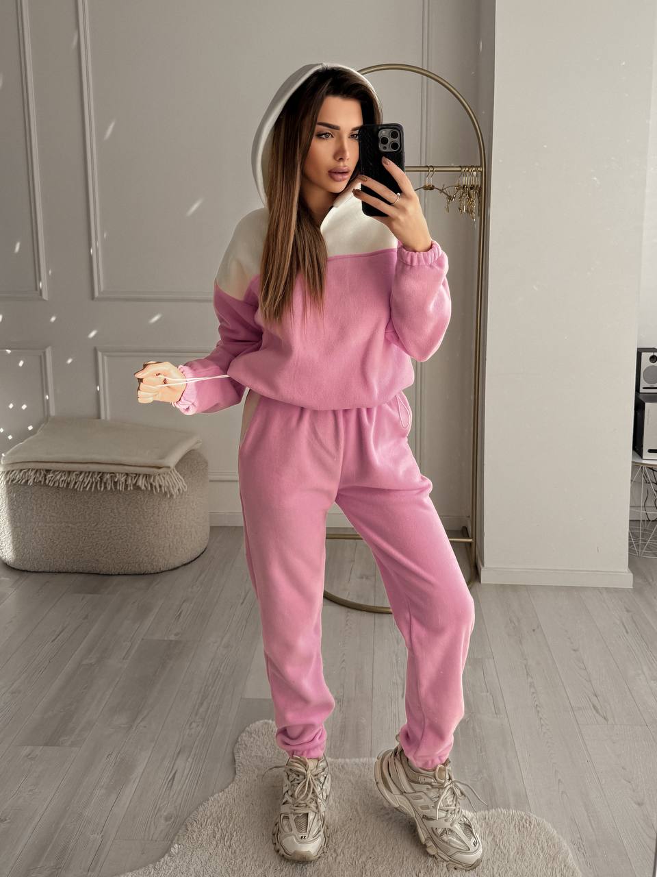 1865494f-d293-11f0-8624-dee18ff4e8c0_2