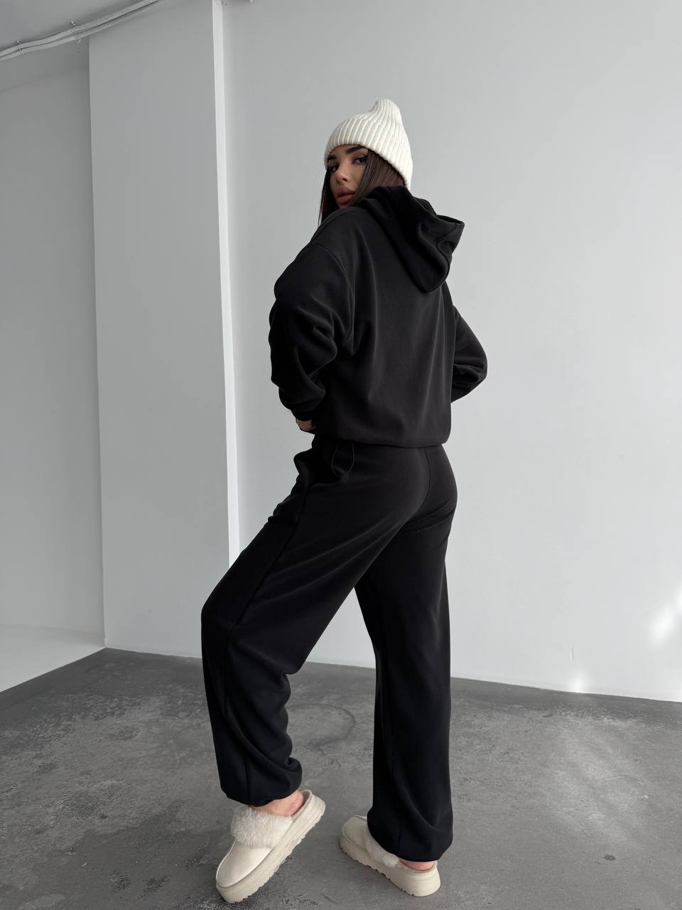 3137fd46-be72-11f0-8624-dee18ff4e8c0_1