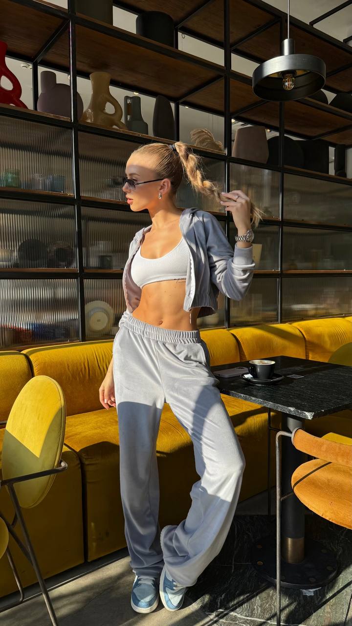 31deef5d-4b20-11f0-8622-dee18ff4e8c0_1