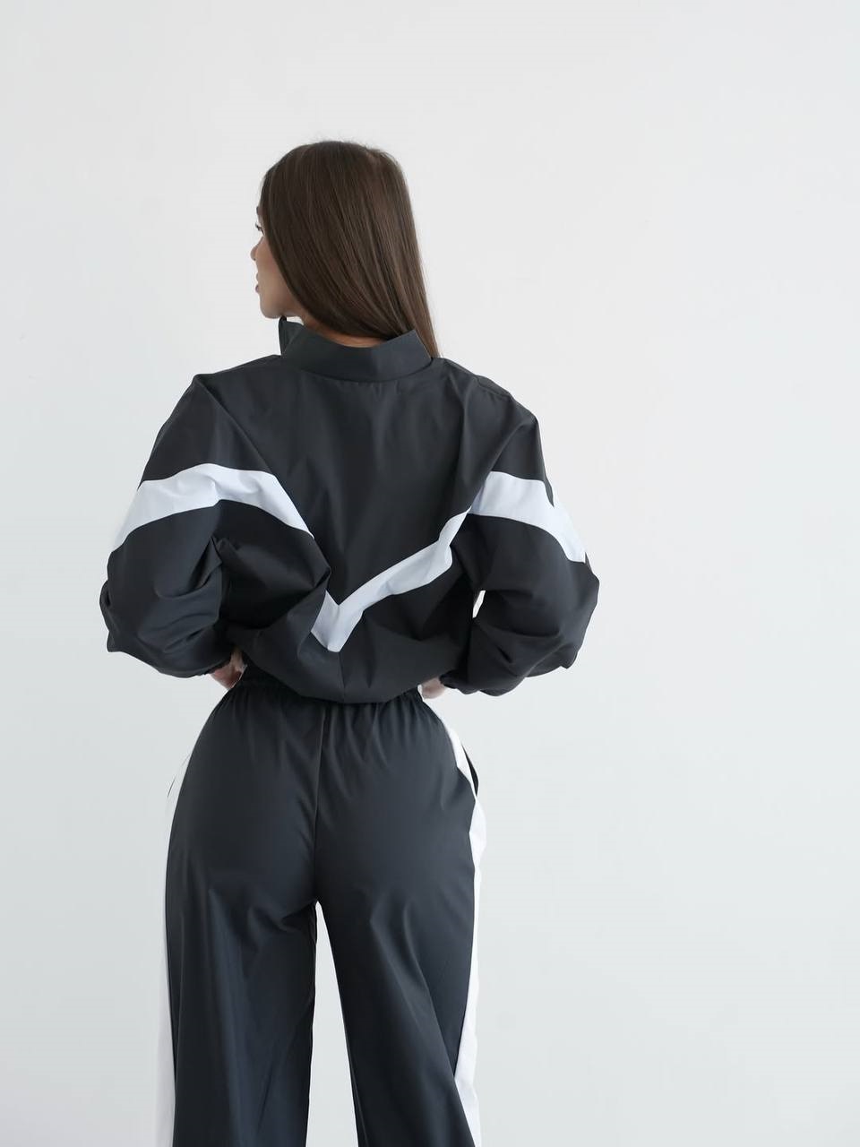 33d5a45f-8054-11f0-8624-dee18ff4e8c0_1