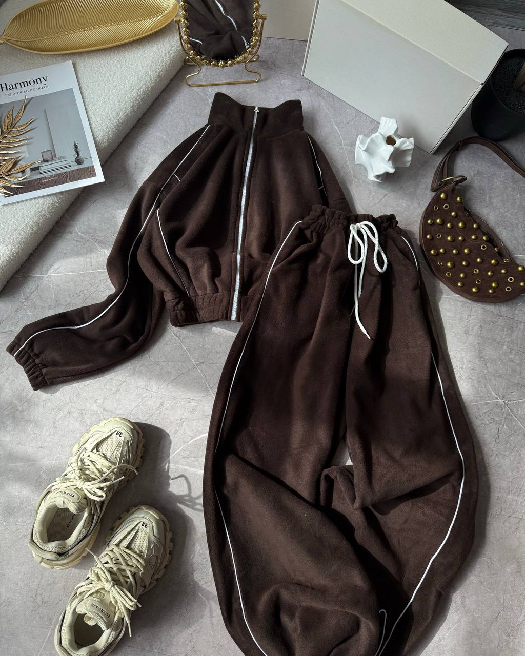 3dfbec50-4ab3-11f0-8622-dee18ff4e8c0_2