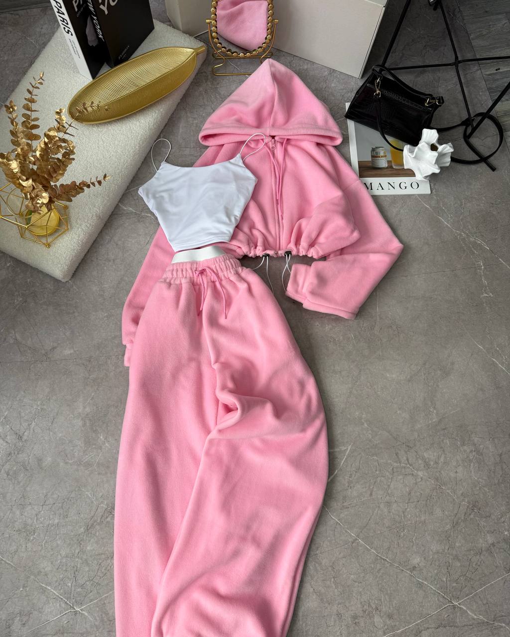 3f46efb3-db90-11f0-8624-dee18ff4e8c0_1