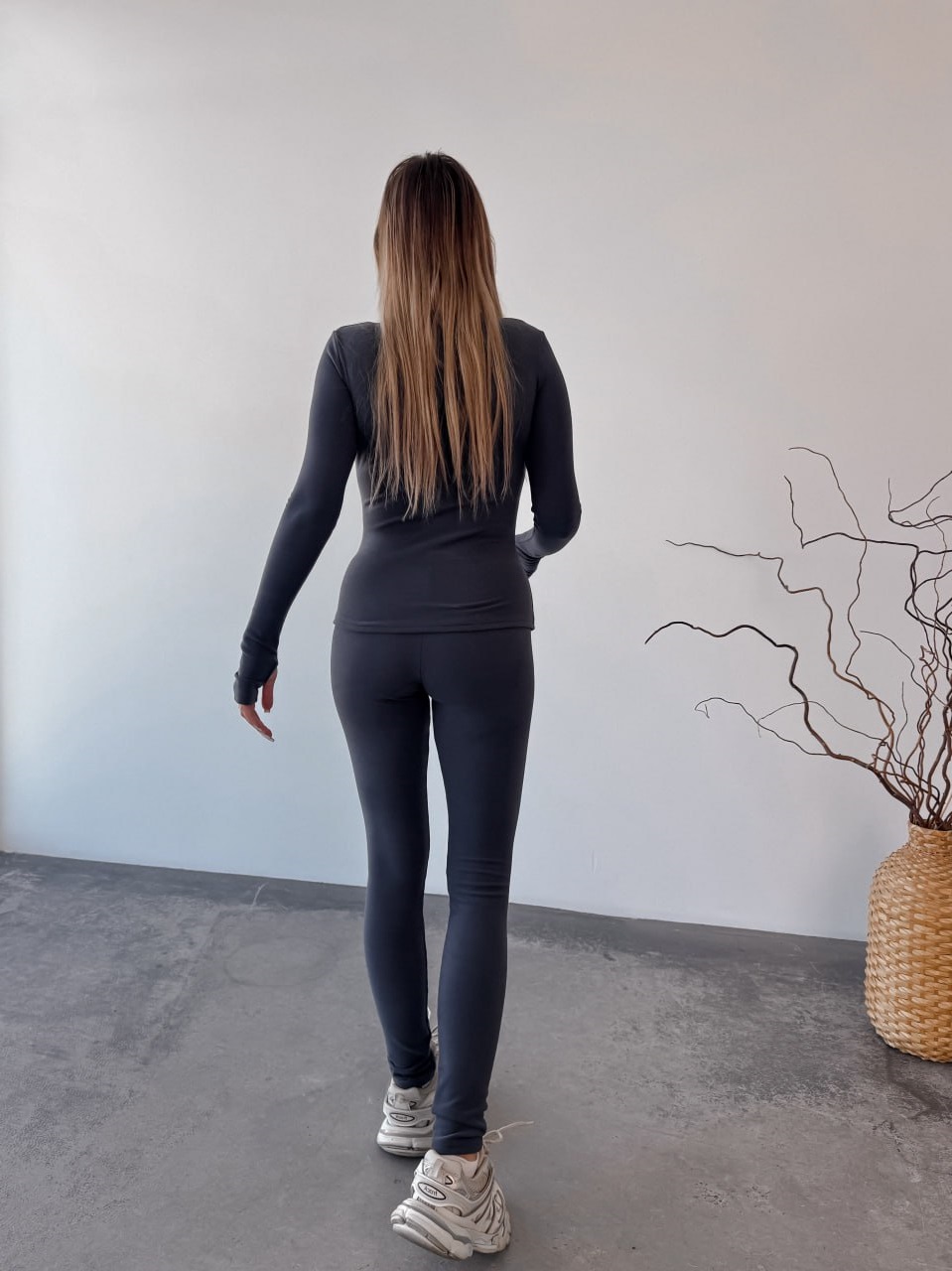 3fd43ee7-46dc-11f0-8622-dee18ff4e8c0_1