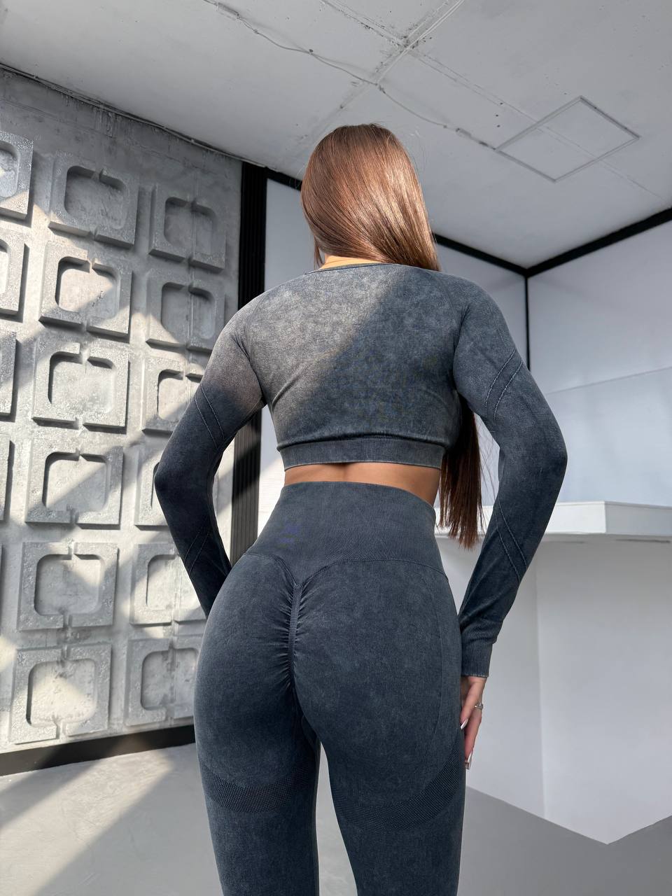 46fe41a1-dc62-11f0-8624-dee18ff4e8c0_2