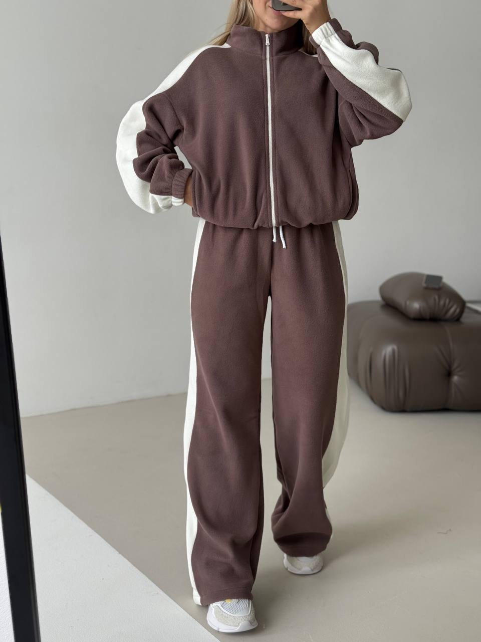 5717c877-aaa9-11f0-8624-dee18ff4e8c0_2