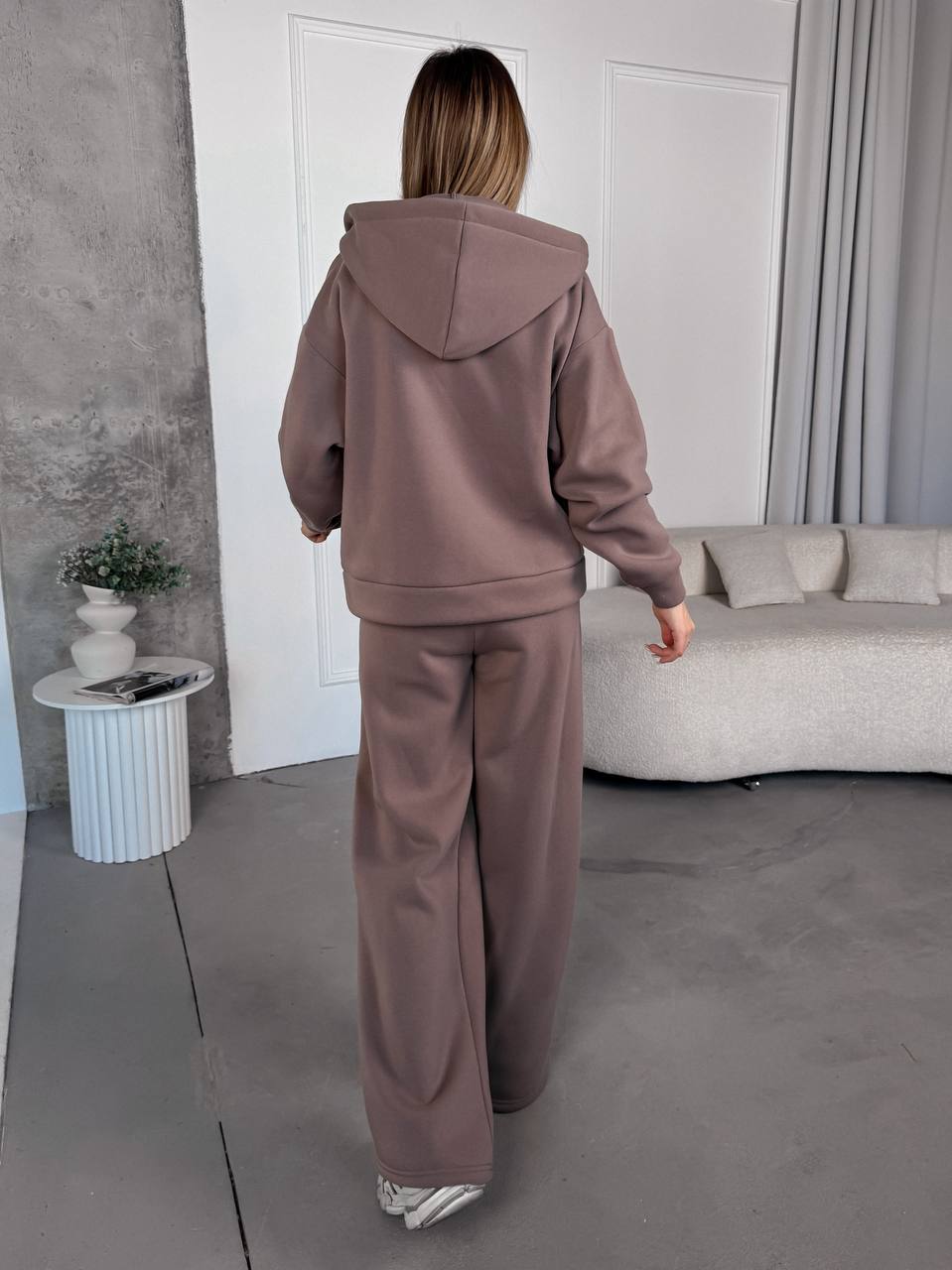 8e358342-bbec-11f0-8624-dee18ff4e8c0_2