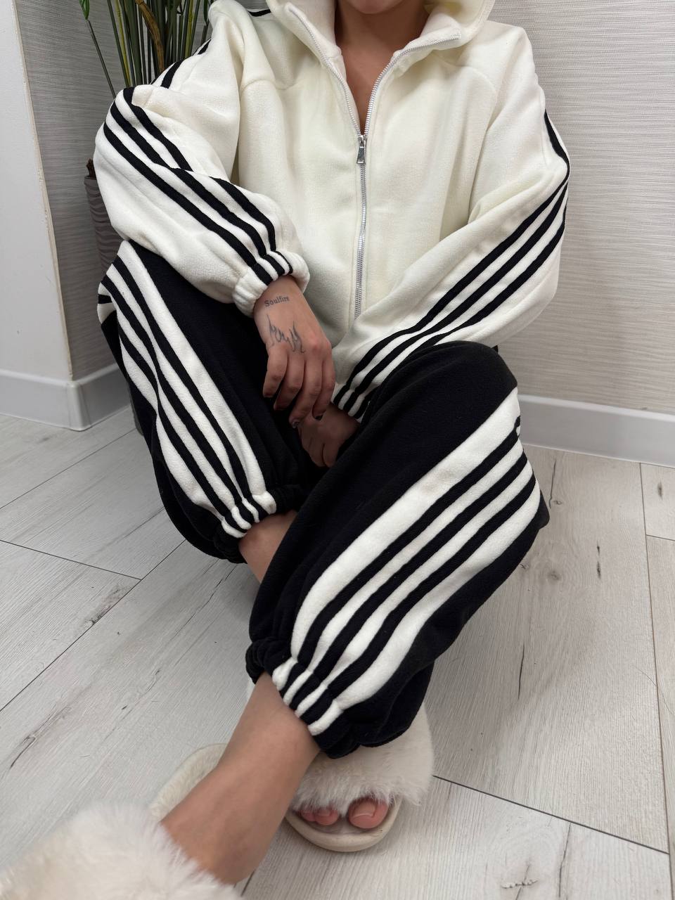 8fae34c2-fe20-11f0-8624-dee18ff4e8c0_1