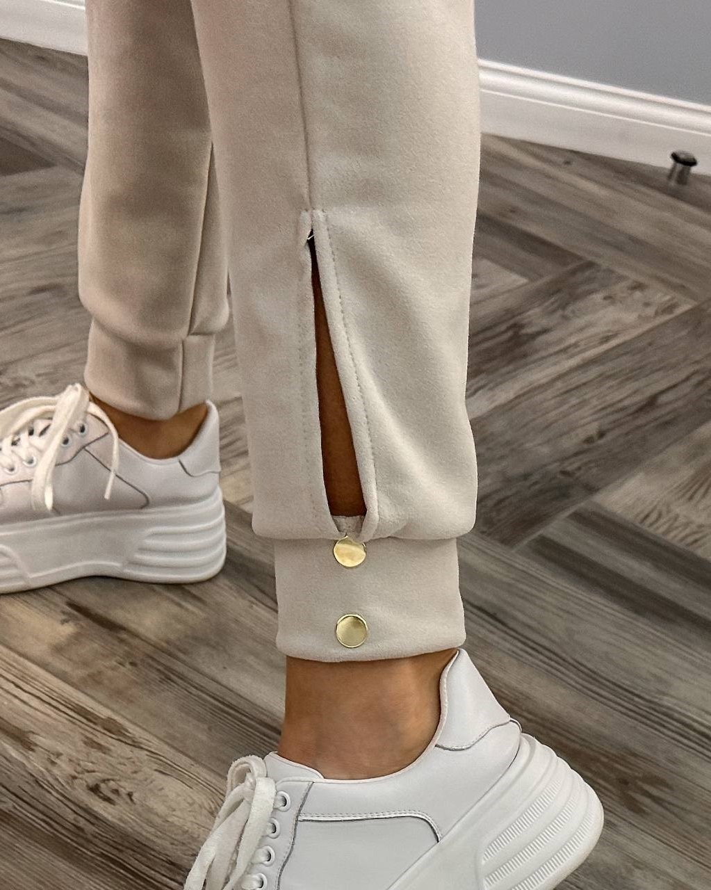 9819b25a-9831-11ee-ad3f-166b0be12ee5_5