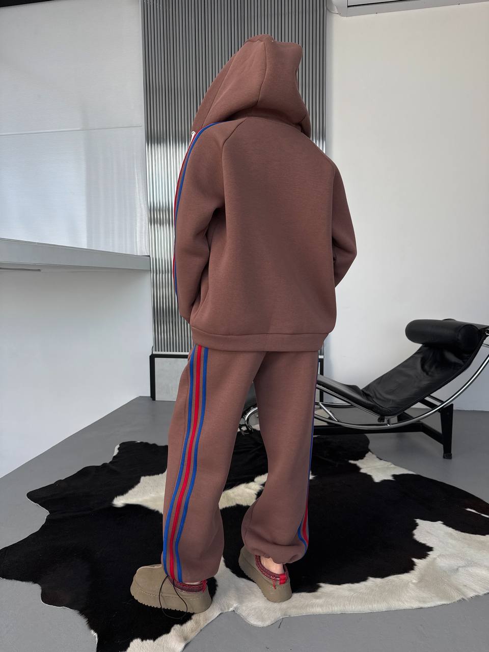 9917041d-b766-11f0-8624-dee18ff4e8c0_1