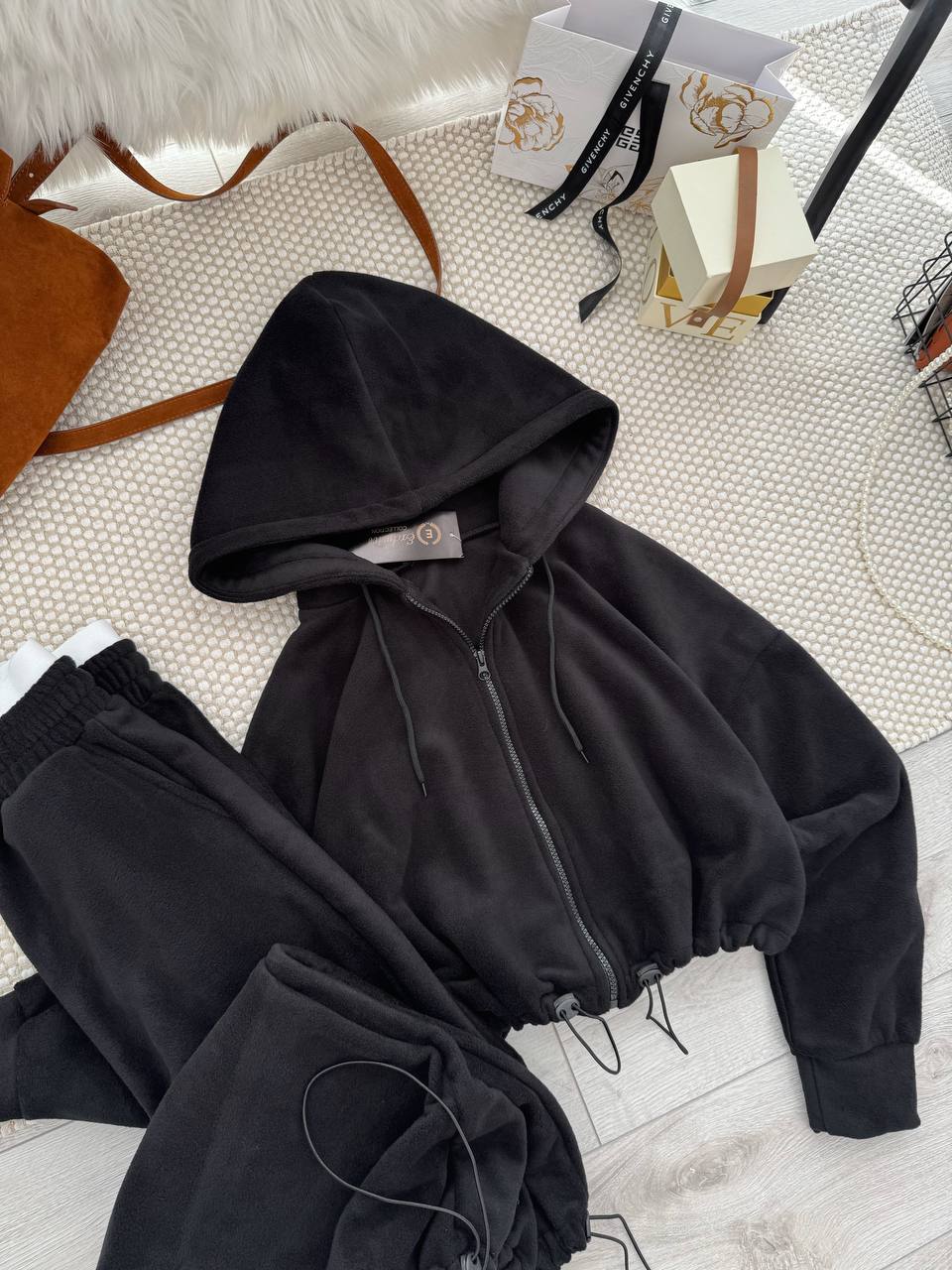 999a33be-b43f-11f0-8624-dee18ff4e8c0_1