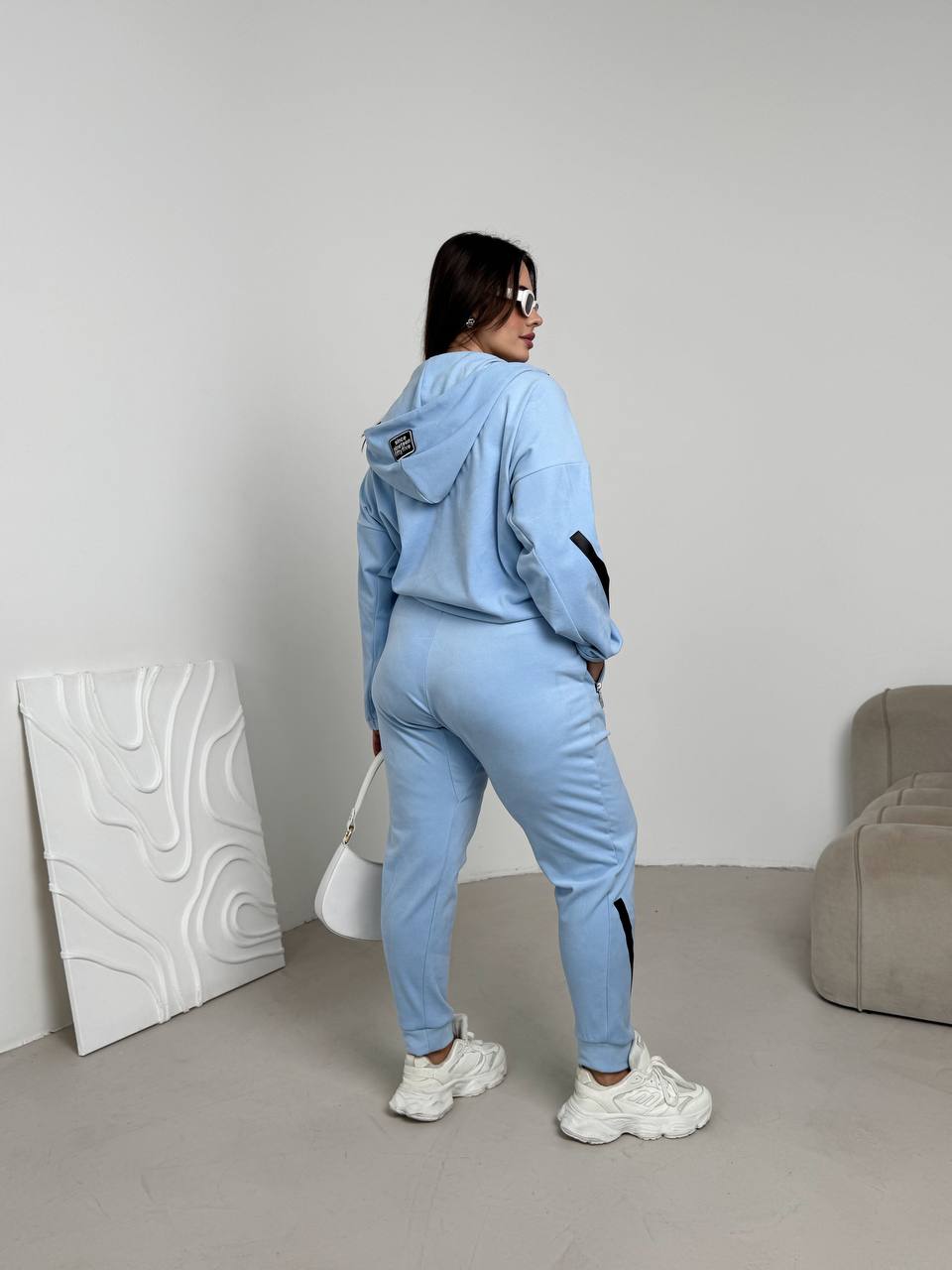 9b349a2d-eccc-11ef-8621-dee18ff4e8c0_2