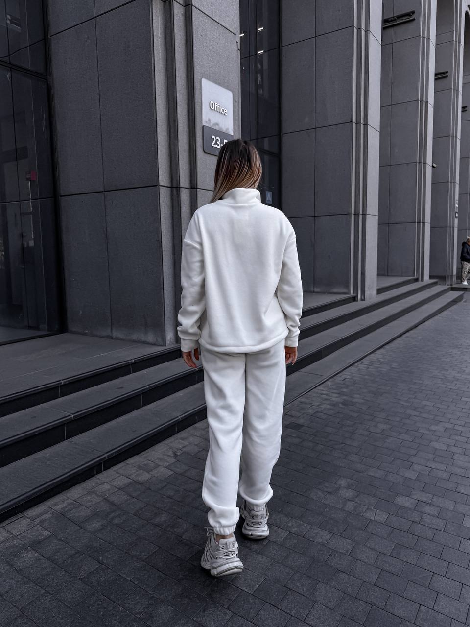 9fa4bc7f-a5fb-11f0-8624-dee18ff4e8c0_1