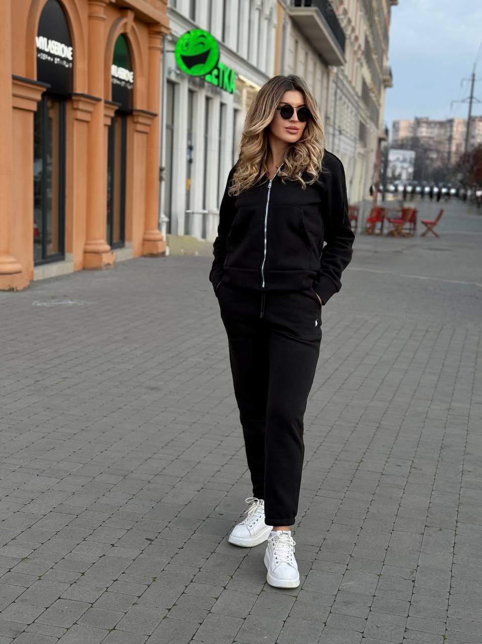 a4b7f046-49f6-11f0-8622-dee18ff4e8c0_2